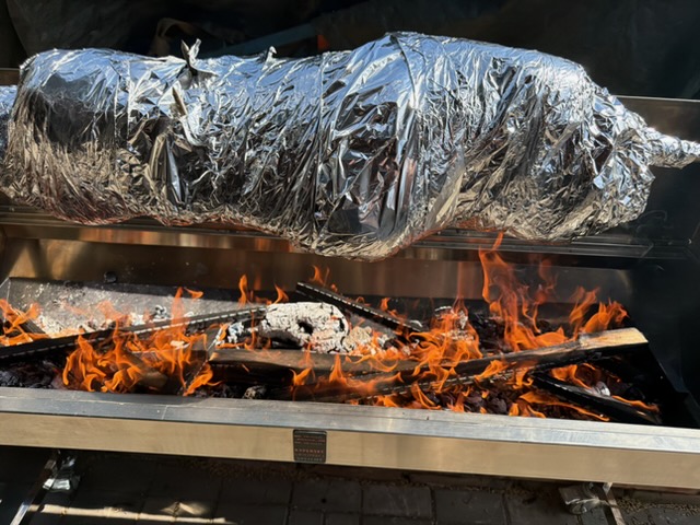 Gril na sele, jehně, prase s motorem až 100 kg 1400/450/890 mm (Kyperské grilovací systémy)